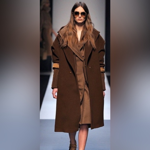 MaxMara Jackets & Blazers - Vintage Max Mara Wool Chocolate Brown Coat Size US14